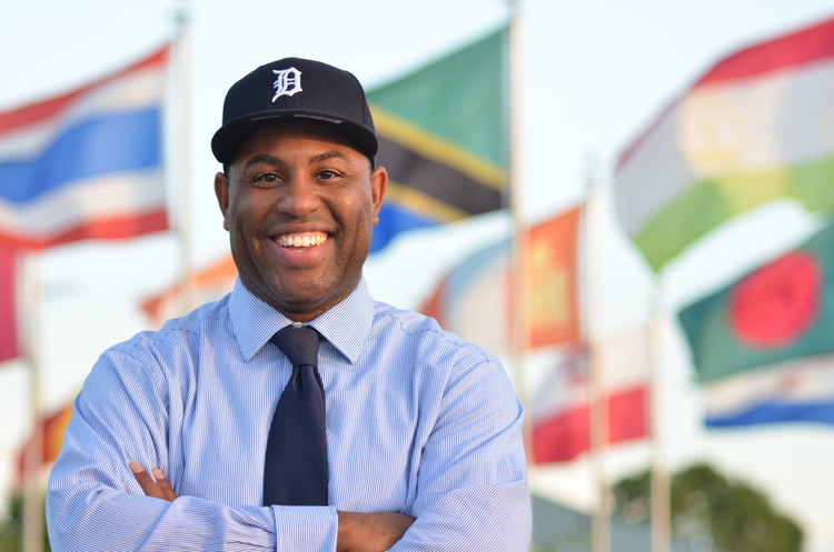 Biography of Eric Thomas